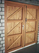 doppelflügelige Garagentore in Lärche