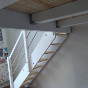 Hochebene im Altbau aus Fichte, geölt, gewascht und in Teilen weiß lasiert