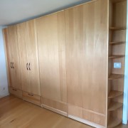 Raumteile Schrankwand in Buche, geölt und gewachst - aus einem Kinderzimmer werden zwei..