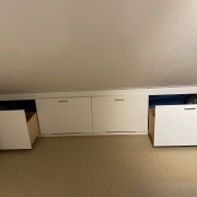 Auszüge in einer Dachschräge, Esche weiß lasiert