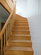Treppe in Ahorn